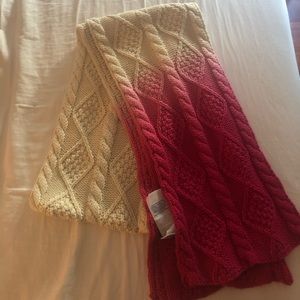 tommy hilfiger scarf